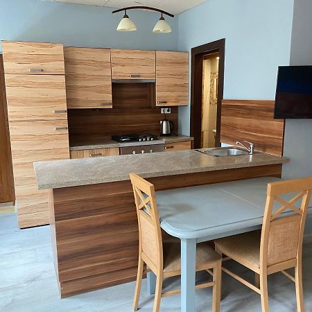 Kawalerka Fredry 3/14 Apartment Poznan Bagian luar foto