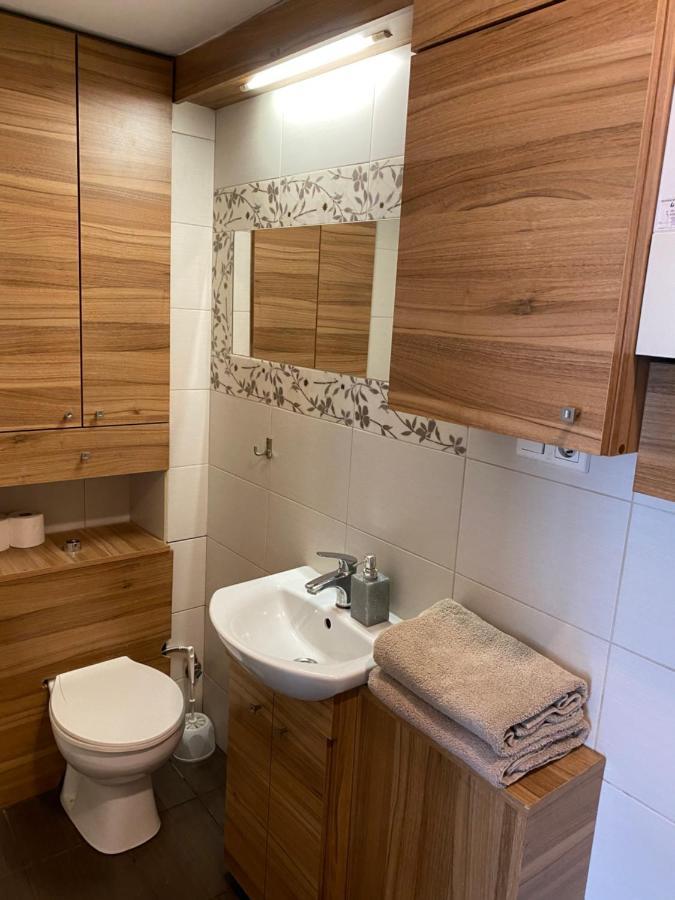 Kawalerka Fredry 3/14 Apartment Poznan Bagian luar foto